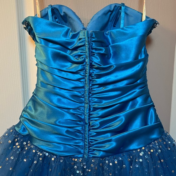 Royal blue Poofy Formal Gown/Dress with Sequins - Picture 6 of 11